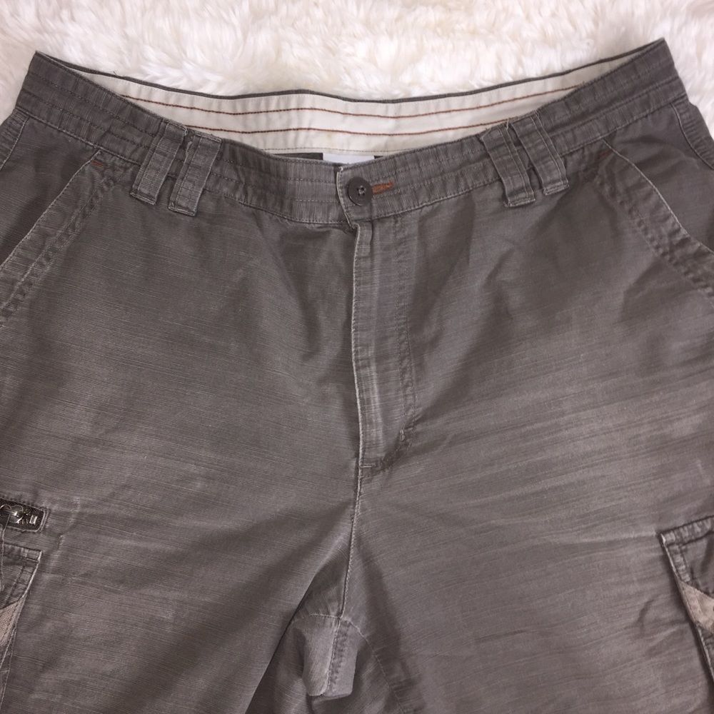 Columbia Cargo Shorts Sz 36 W 11 L Cotton Hiking Outdoors - Picture 3 of 14
